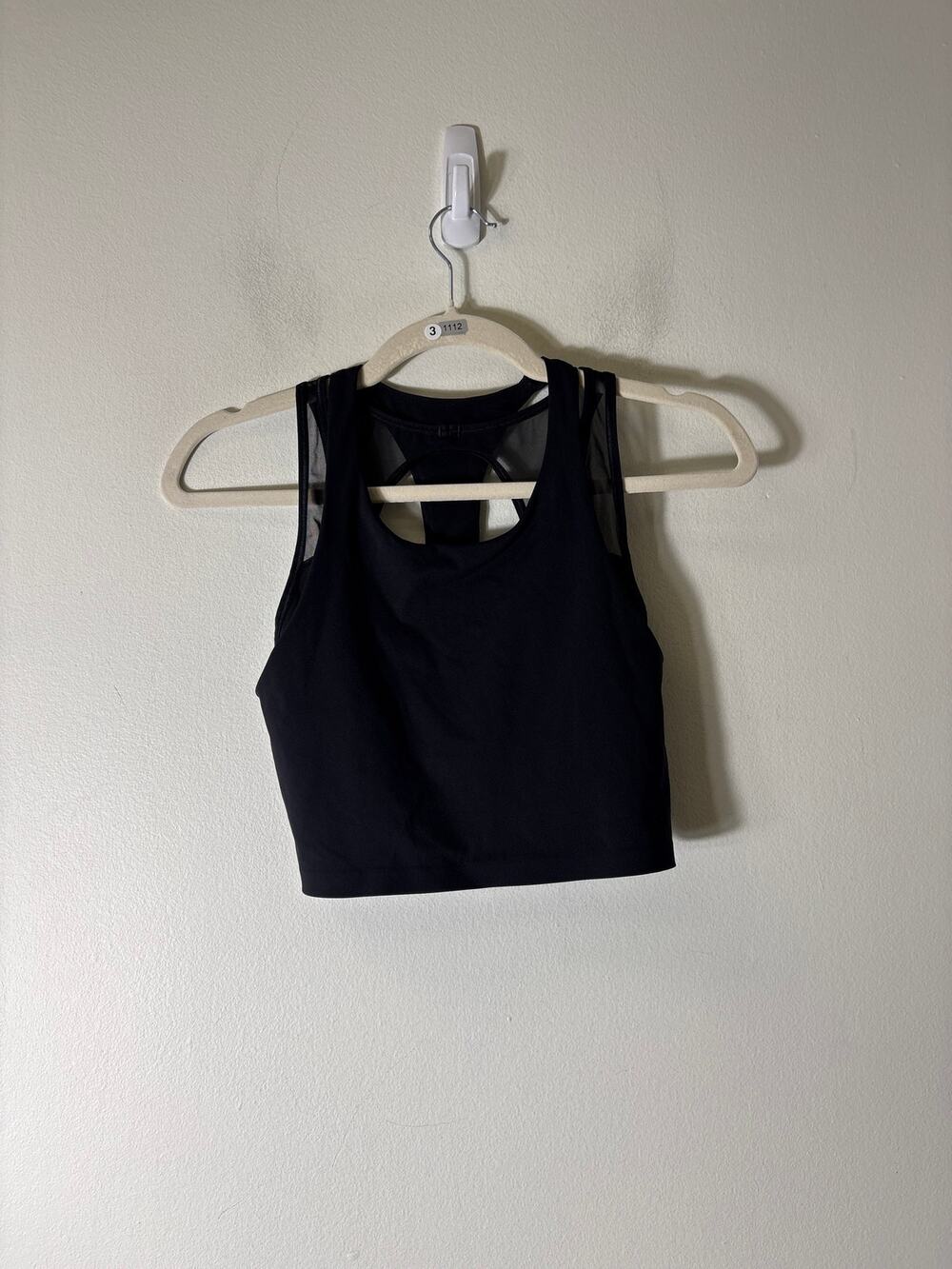 Lululemon Black Cropped Athletic Top with Built in Bra Sz S